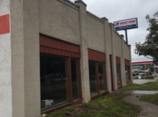 706 E Main St, Carmi, IL 62821