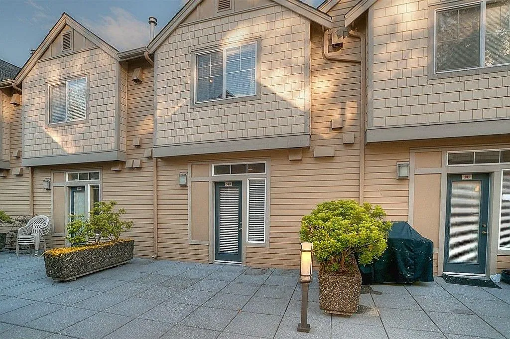 2 bed, 2.5 bath, 1120 sqft, $2,900 — Photo 2