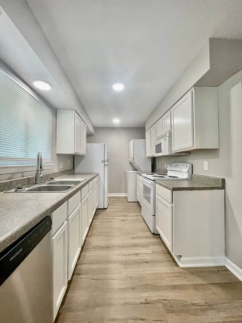205 S Mitchell St — Photo 3