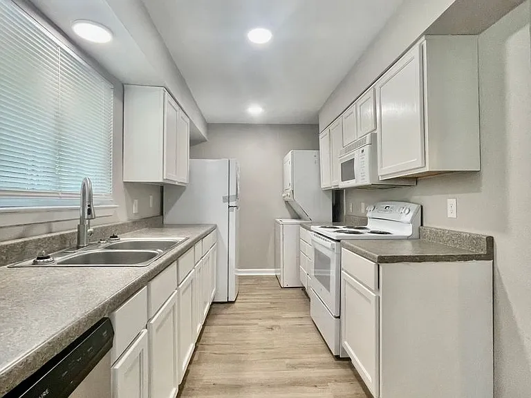 205 S Mitchell St — Photo 12