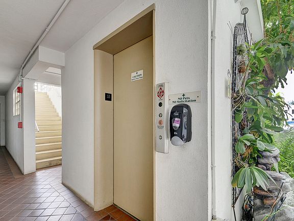 4th image of 1 N Golfview Rd APT 402