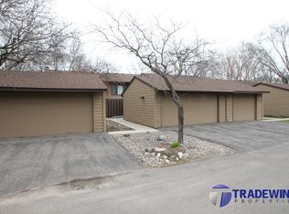221 W Eagle Lake Dr, Maple Grove, MN 55369
