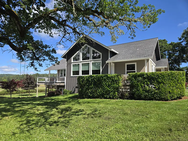 25154 Paradise Dr — Photo 2