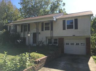 4377 Majestic Ln, Fairfax, VA 22033
