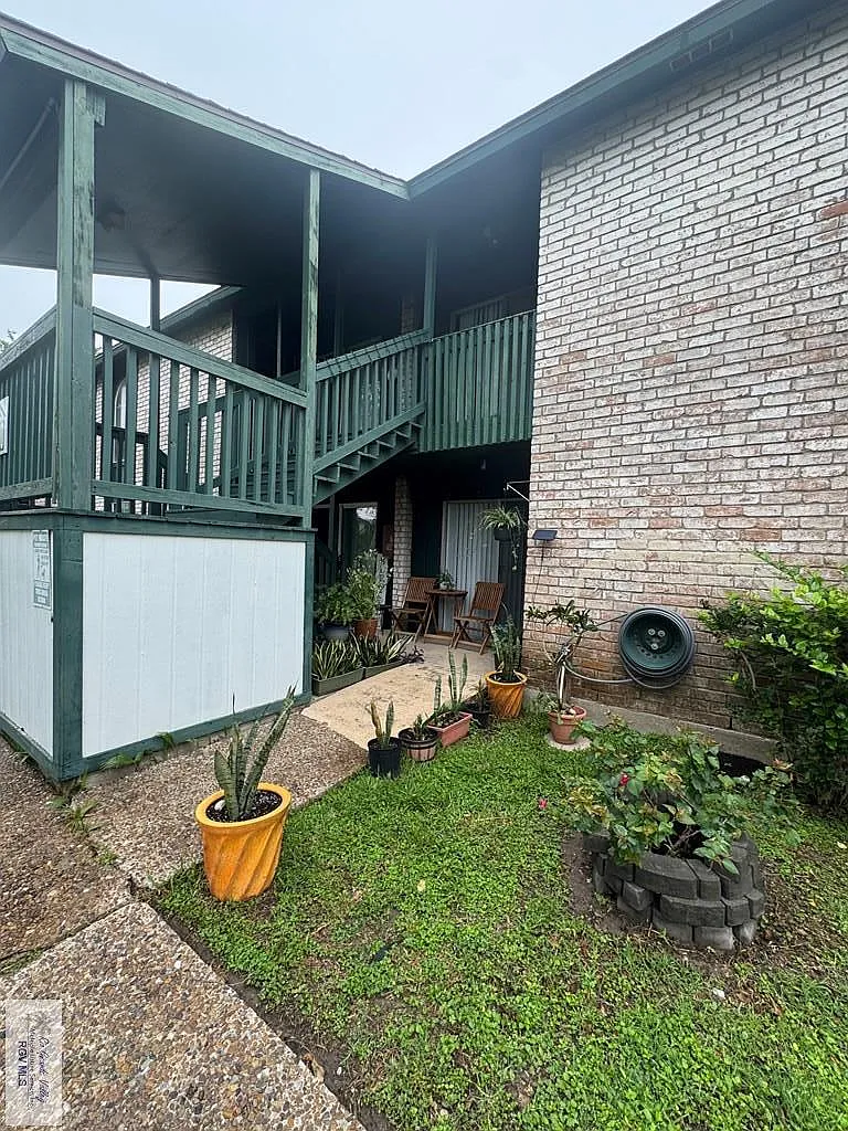 2 bed, 2.0 bath, 1167 sqft, $795 — Photo 1