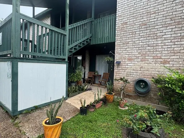 1505 N 25th St APT 305, Harlingen, TX 78550