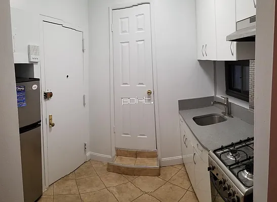 Rented by Point NYC | media 18