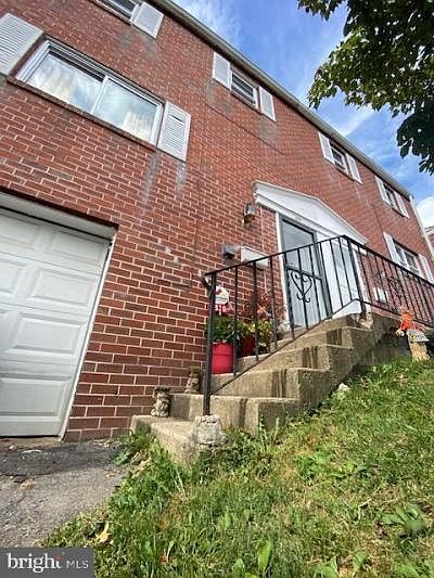1st image of 839 Hilton Dr
