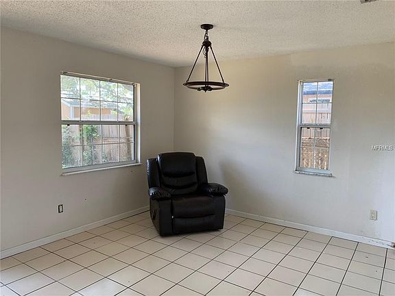 5th image of 1109 Idlebriar Way