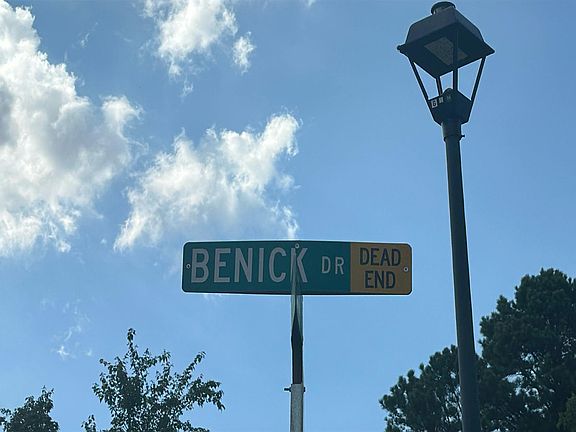 5th image of 1861 Benick Dr