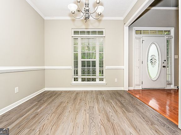 3rd image of 349 Plantation Cir