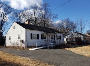 96 Lehigh St, Springfield, MA 01104