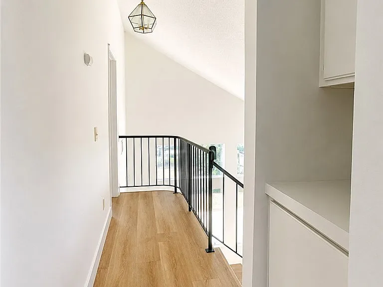 15583 Oak Springs Rd — Photo 25