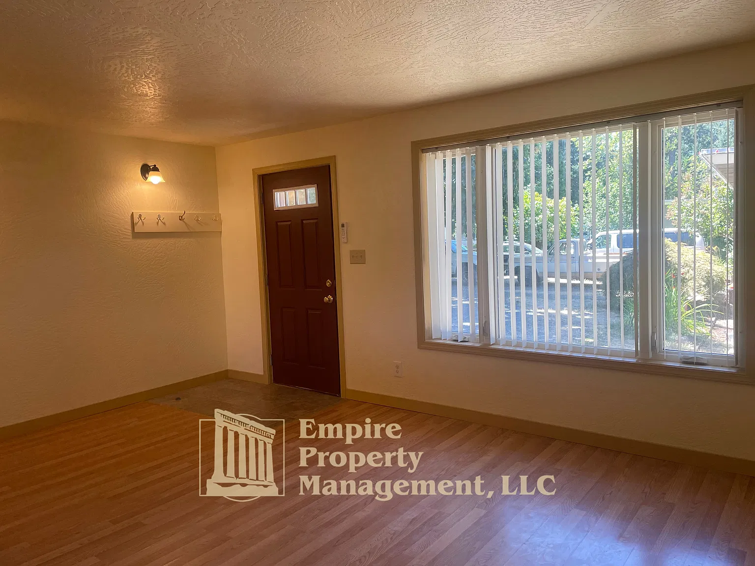 4355 River Road - 4 — Photo 4