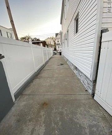 3rd image of 9529 132nd St