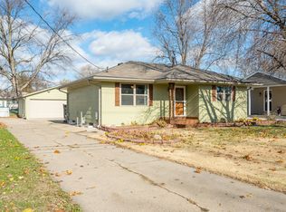 4028 E Douglas Ave, Des Moines, IA 50317