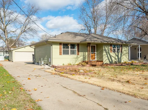4028 E Douglas Ave, Des Moines, IA 50317