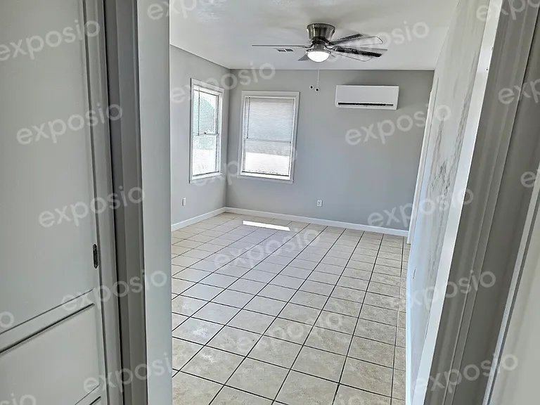 1161 SE 21st St — Photo 11