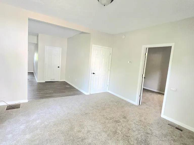 514 Studebaker St #1 — Photo 9
