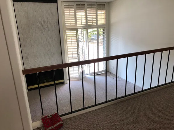 13218 Fiji Way Unit J, Los Angeles, CA 90292