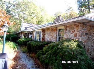248 Locust Ln, Thomasville, PA 17364