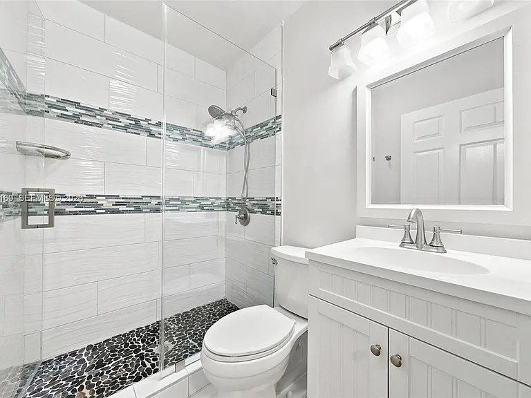 18751 NW 84th Pl #5-505 — Photo 28