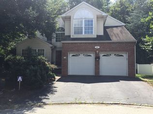 692 Seagull Dr, Paramus, NJ 07652