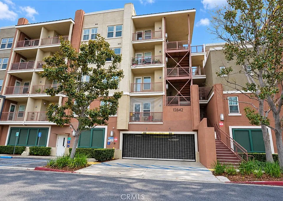 12842 Palm St #109