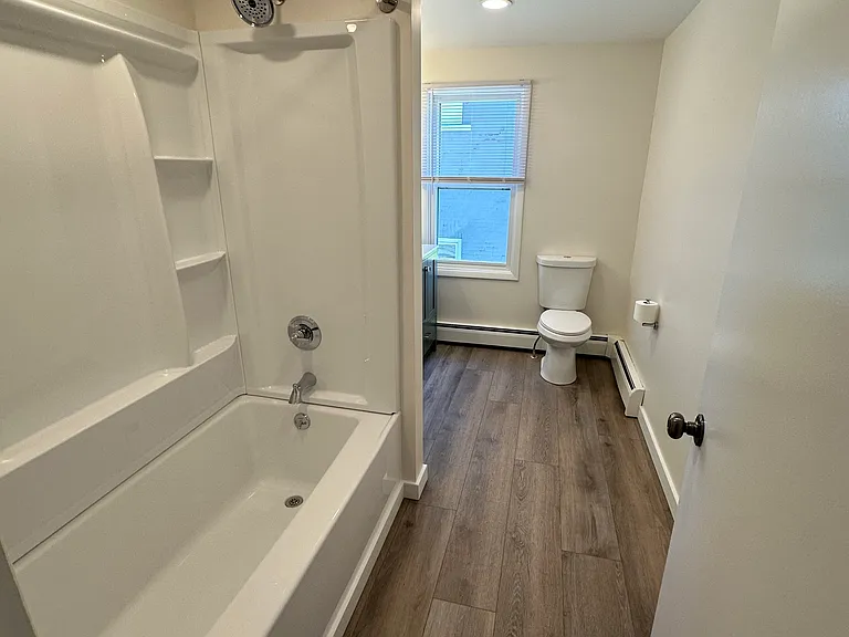812 Church St — Photo 17