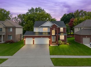 12274 Jode Pointe Dr, Sterling Heights, MI 48312