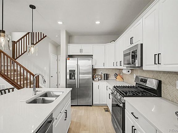 5th image of 2076 Chambers Road