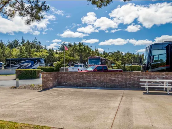 6225 N Coast Hwy Lot 68, Newport, OR 97365