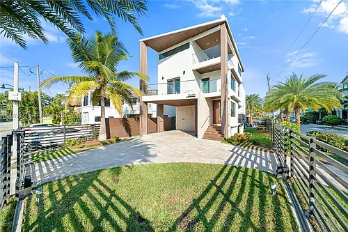 5601 N Ocean Dr Photo 1