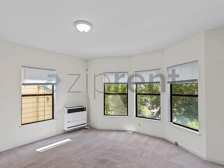 1315 Spruce St #1 — Photo 7