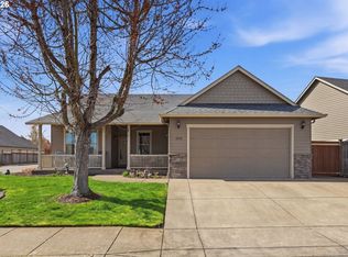 1076 S 40th Pl, Springfield, OR 97478