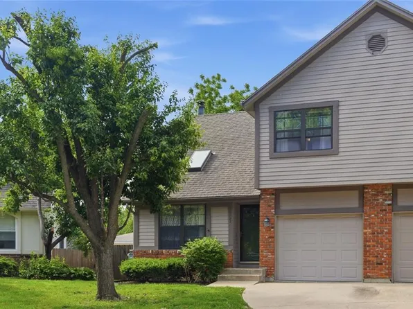 10051 W 86th Ter, Overland Park, KS 66212