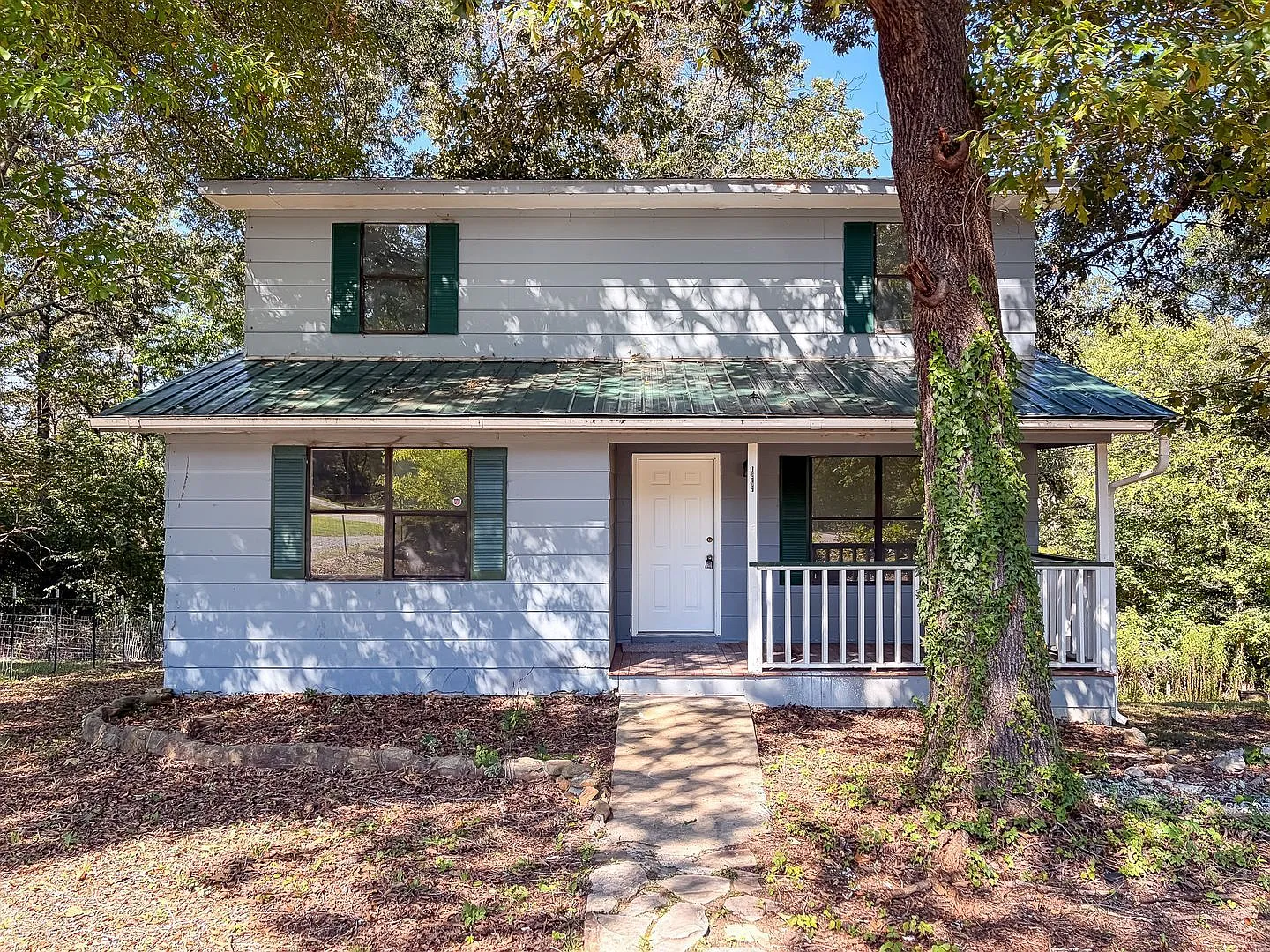 3 bed, 2.0 bath, 1540 sqft, $1,695 — Photo 1