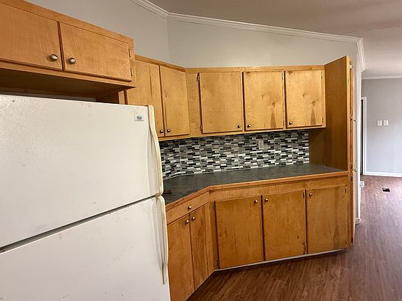 3rd image of 10300 Highway 28 E