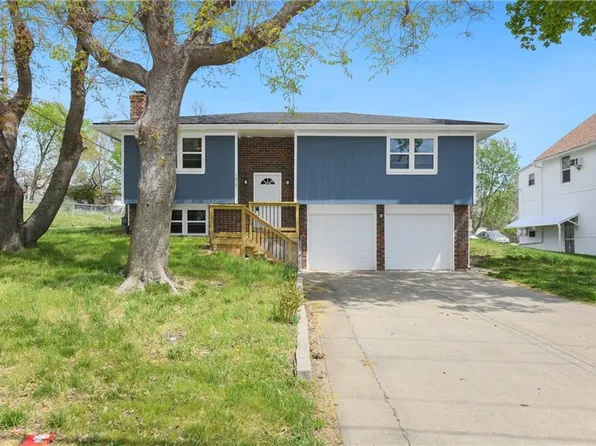 1615 5th Ave, Leavenworth, KS 66048