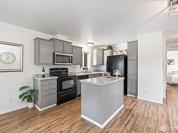 4th image of 8506 180th Street NW