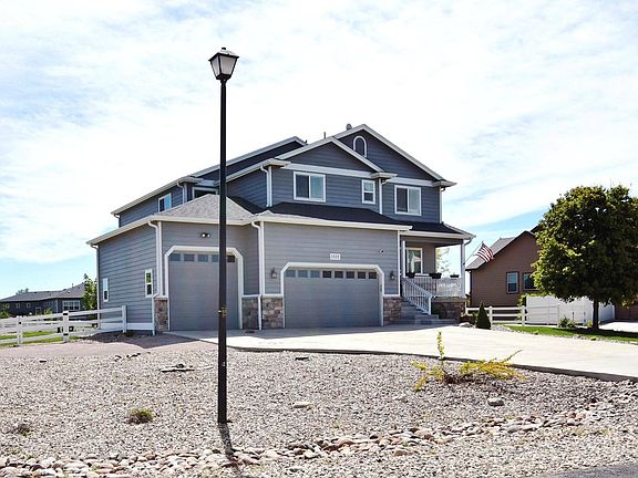 4th image of 1302 Park Ridge Dr