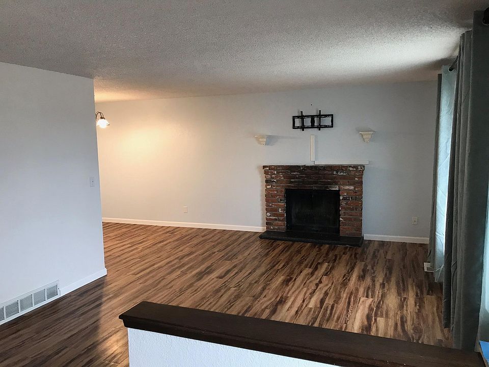 2nd image of 1003 S Zillah Ct #B