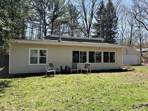 2nd image of 17684 Robbins Rd