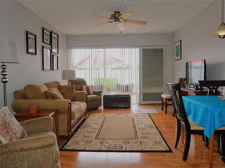 4337 Tahitian Gardens Cir #F — Photo 4