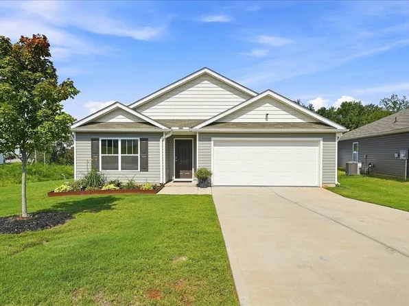 443 Valencia Cir, Wellford, SC 29385