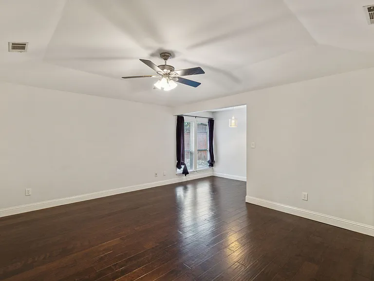 3805 Covinton Ln — Photo 15