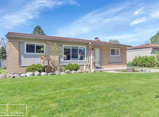 50541 Jim Dr, Chesterfield, MI 48047