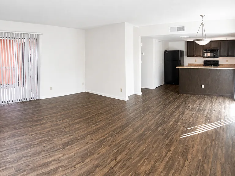 Rio Cancion Apartments — Photo 32