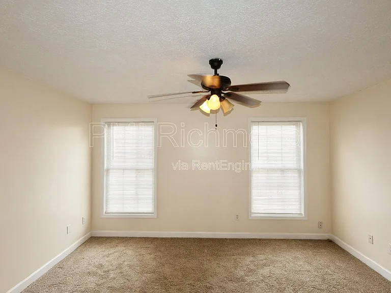 2716 Goyne Loop — Photo 17