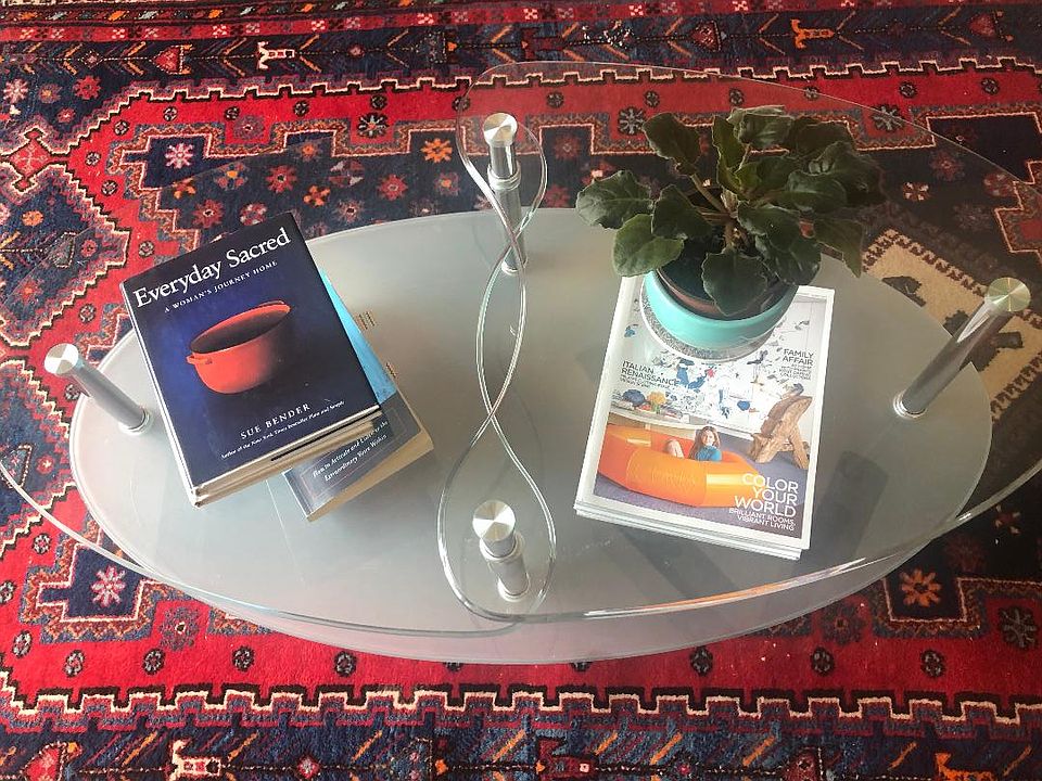 Beautiful quiet corner unit!